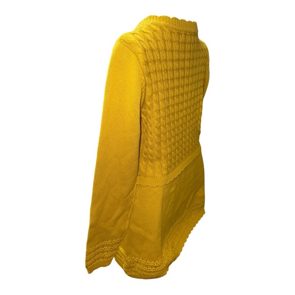 Vibrant Yellow Crew Neck Sweater with Classic Design - Picture 5 of 7